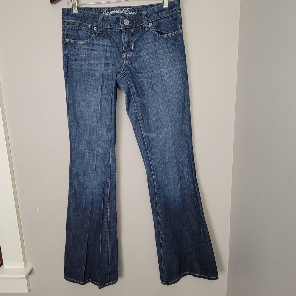 American Eagle Real Flare Jeans Medium Wash 6